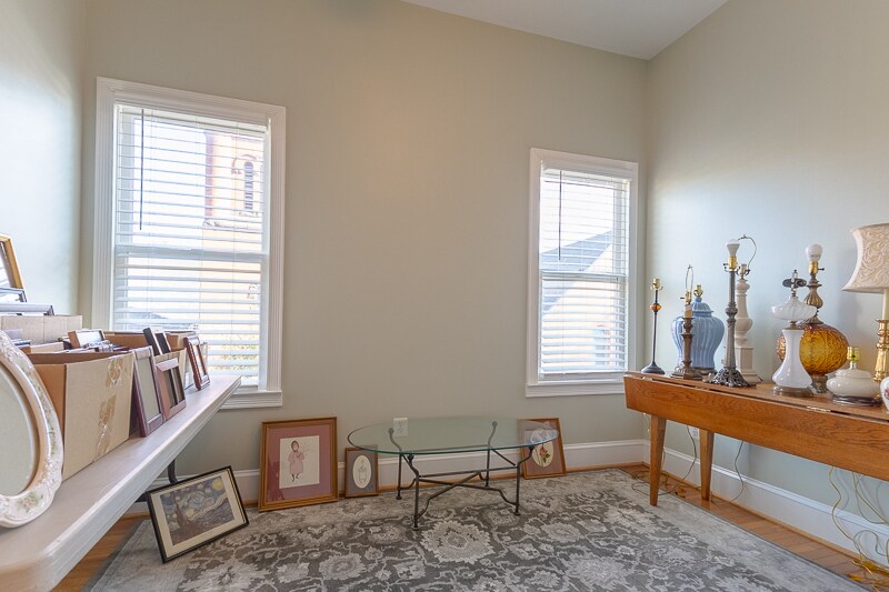 More Photos Of 22 E 2nd St, Frederick Office Residential For Lease