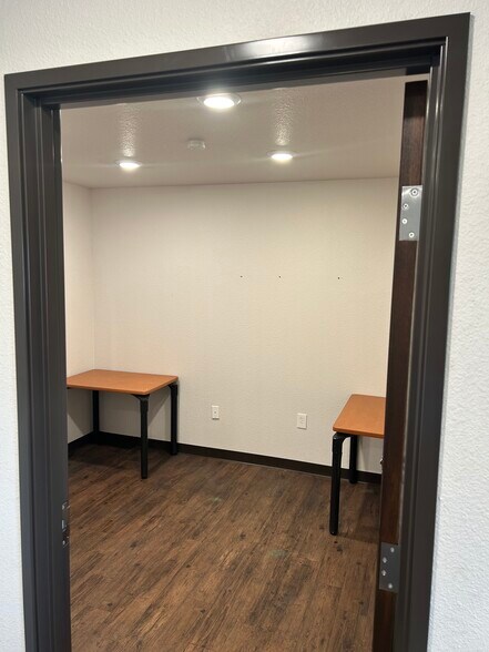 More Photos Of 9300 Southwest Dr, Fort Worth Warehouse For Lease