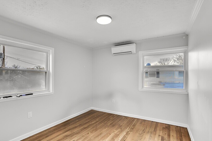 More Photos Of 380 W Outer Dr, Oak Ridge Apartments For Sale