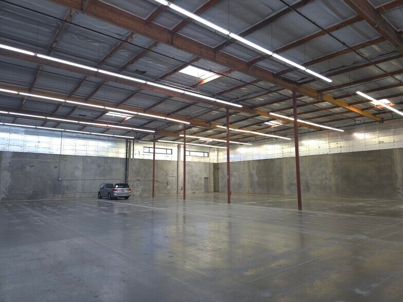 More Photos Of 23002 Foley St, Hayward Warehouse For Sale