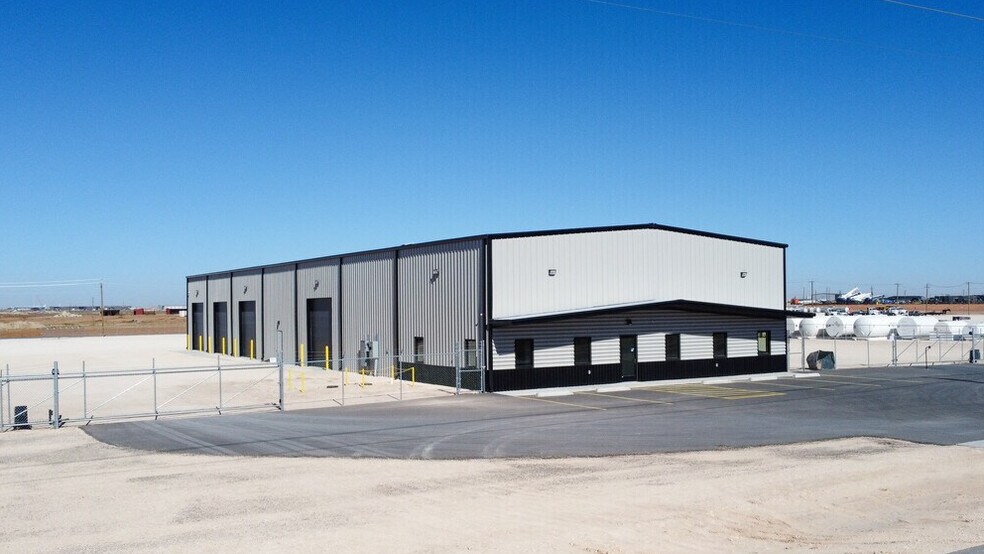 More Photos Of 5914 County 135 rd, Midland Warehouse For Lease