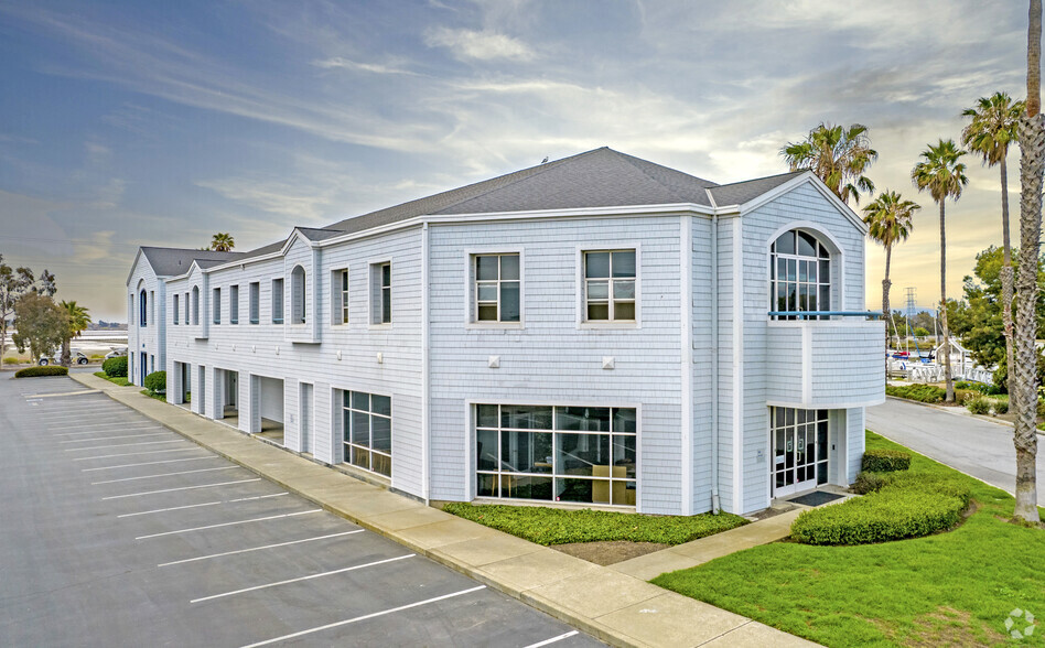 Primary Photo Of 400 Seaport Ct, Redwood City Medical For Lease