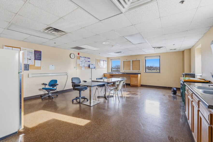 More Photos Of 100 Creative Way, Ripon Manufacturing For Sale