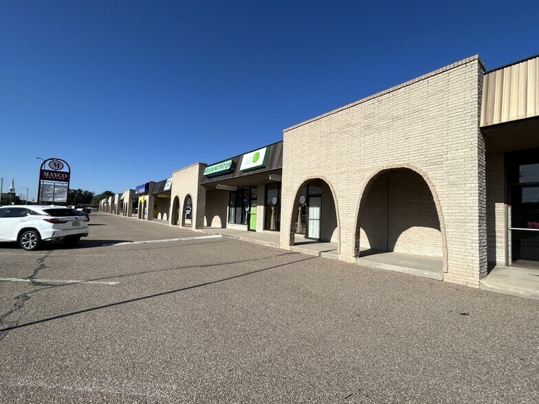 More Photos Of 3410-3454 S Western St, Amarillo Storefront For Lease