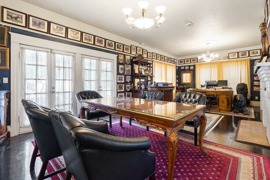 More Photos Of 1902 W Cass St, Tampa Office For Lease