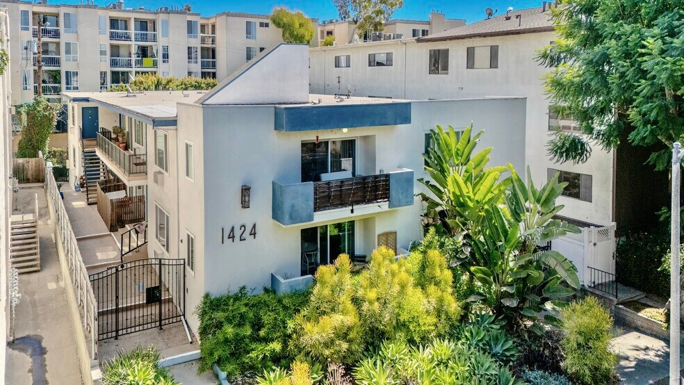 Primary Photo Of 1424 Greenfield Ave, Los Angeles Apartments For Sale