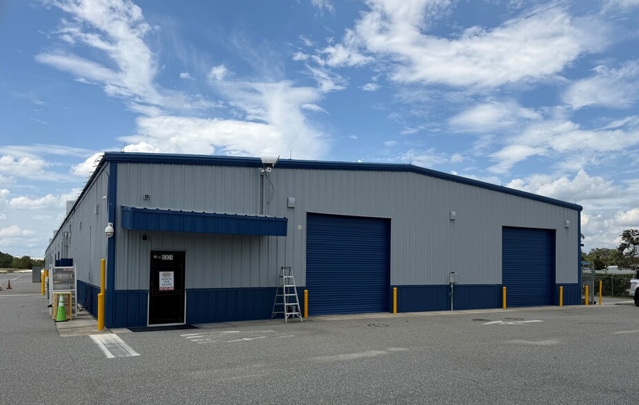 Primary Photo Of 8301 McCoy Rd, Orlando Unknown For Lease
