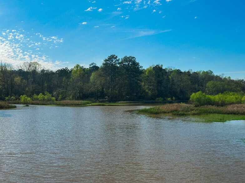 More Photos Of 1010 N Eufaula Ave, Eufaula Hotel For Sale