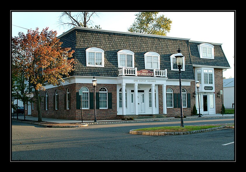 Primary Photo Of 77-81 Market St, Park Ridge Office For Lease
