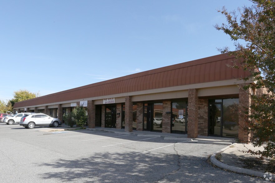 More Photos Of 1005 N Flood Ave, Norman Office For Lease