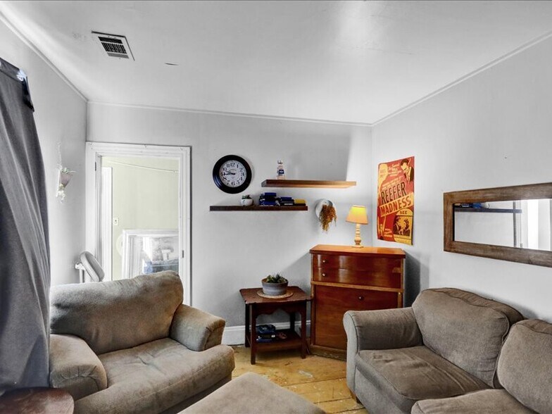 More Photos Of 1634 Moselem Springs Rd, Hamburg Storefront Retail Residential For Sale