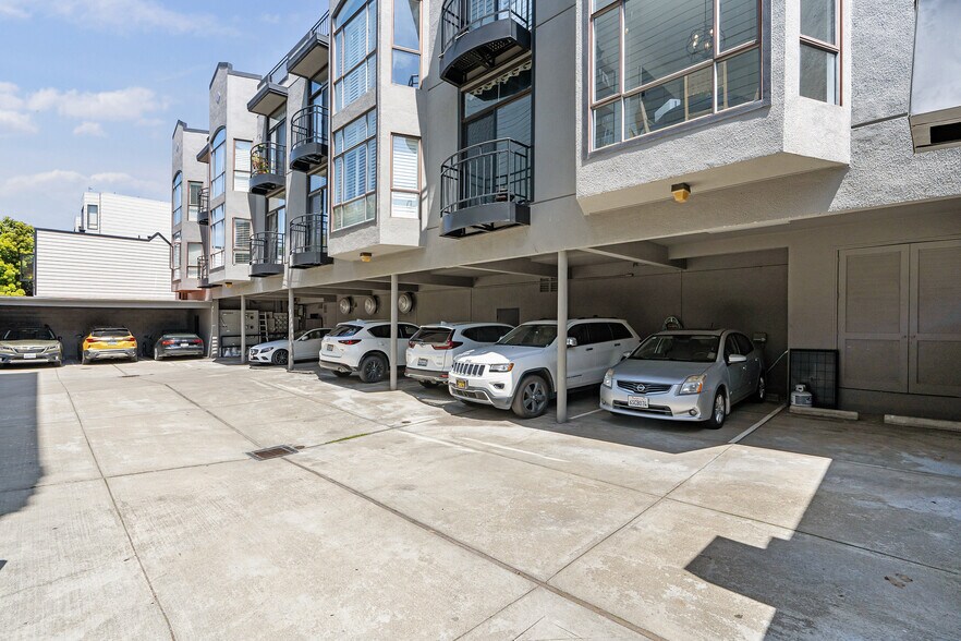 More Photos Of 3605-3611 Buchanan St, San Francisco Storefront Retail Residential For Sale