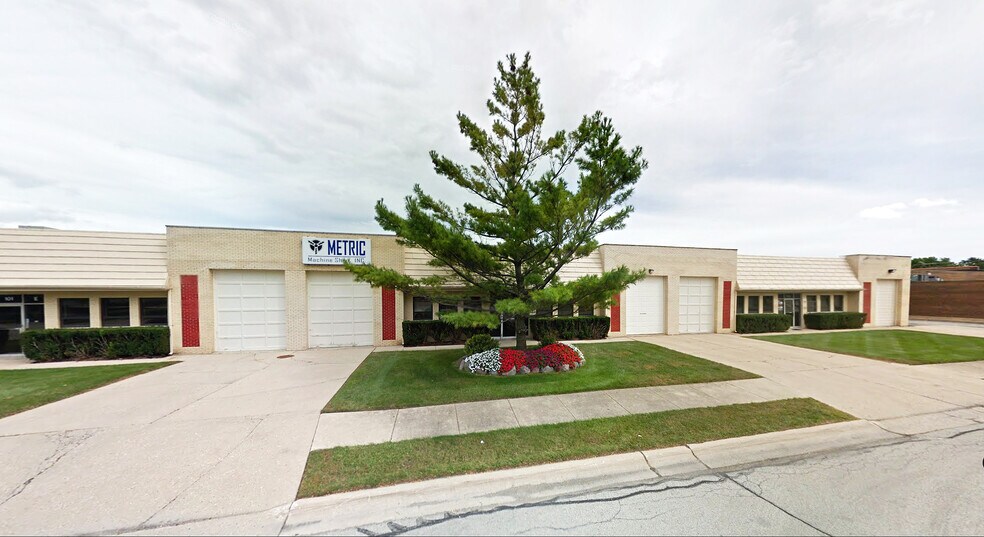More Photos Of 101 Kelly St, Elk Grove Village Warehouse For Lease