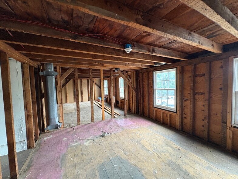 More Photos Of 2 Chesterfield Georgetown Rd, Chesterfield Convenience Store For Sale