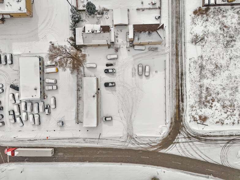 More Photos Of 10531 Wren St, Dearborn Bar For Sale