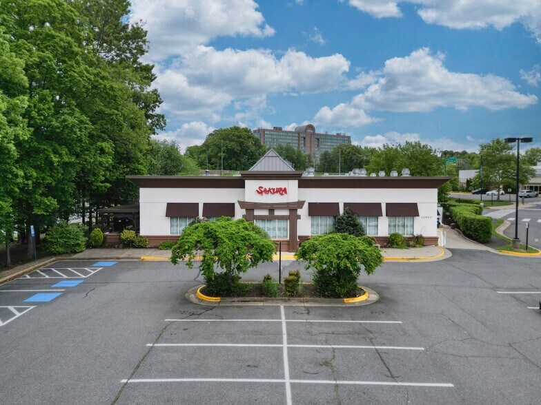 Primary Photo Of 12950 Fair Lakes Shopping Ctr, Fairfax Restaurant For Sale