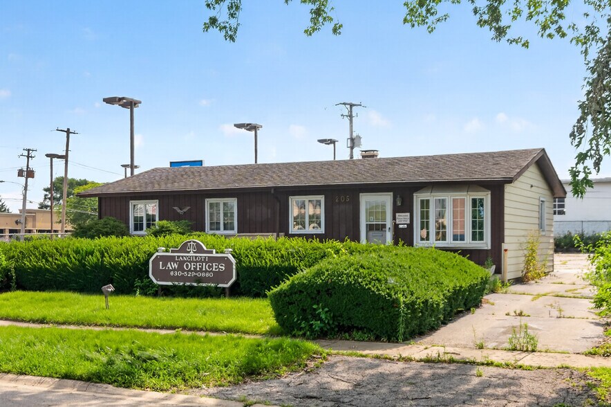 More Photos Of 205 Pinecroft Dr, Roselle Office For Sale