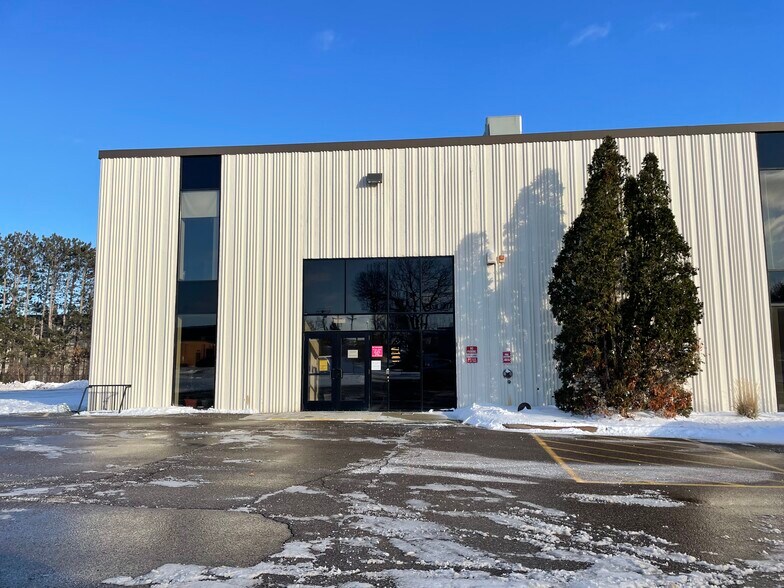More Photos Of 899 W Highway 96, Shoreview Manufacturing For Lease