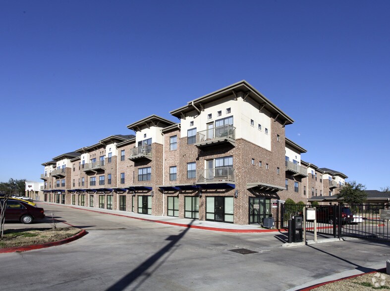 More Photos Of 12221 S Kirkwood Rd, Stafford Apartments For Lease
