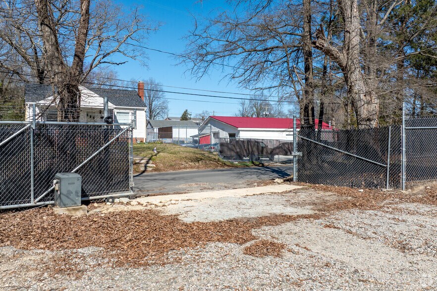 More Photos Of 507 S Briggs Ave, Durham Land For Lease