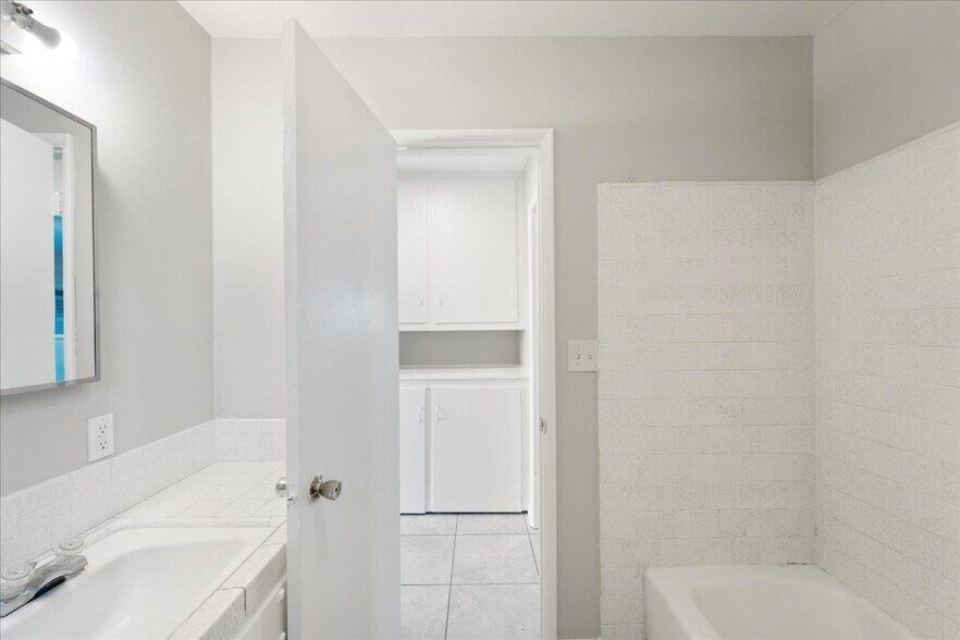 More Photos Of 171 N Hemet St, Hemet Apartments For Sale