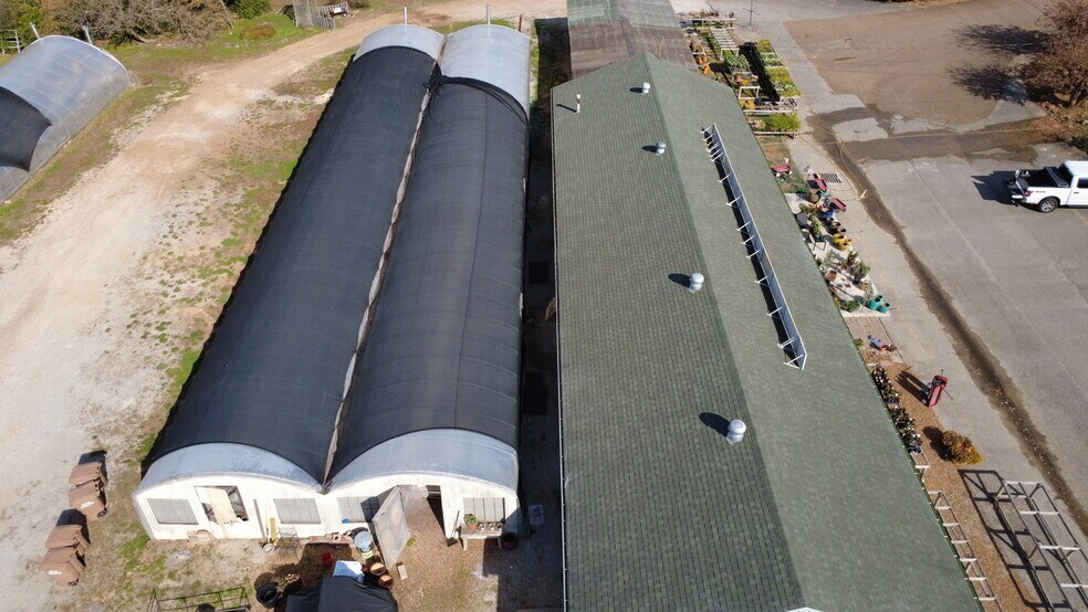 More Photos Of 826 Broad N st, Lexington Storefront For Sale