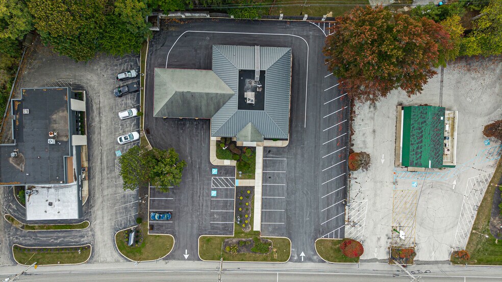 More Photos Of 414 W Lancaster Ave, Devon Bank For Lease