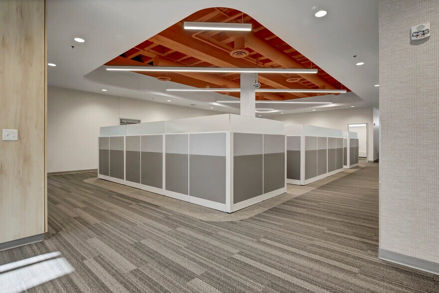 More Photos Of 717 W St Germain St, Saint Cloud Office For Lease