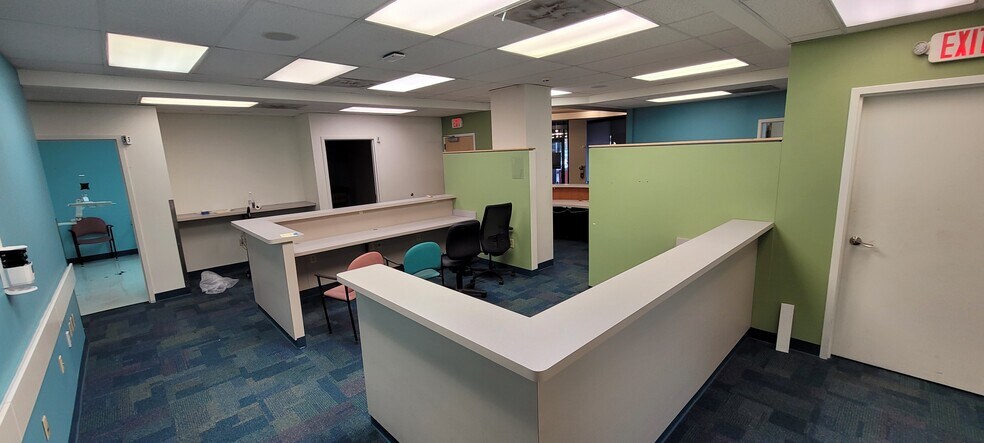 More Photos Of 11709 Lorain Ave, Cleveland Medical For Lease