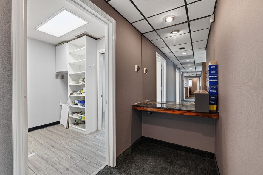 More Photos Of 1870 Avondale Ave, Sacramento Medical For Sale
