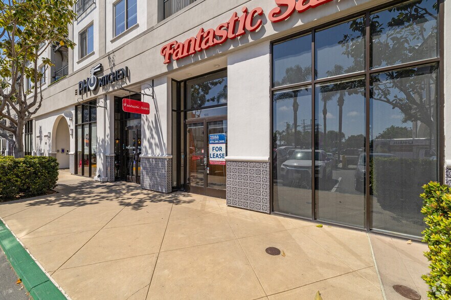 More Photos Of 5395 Napa St, San Diego Apartments For Lease