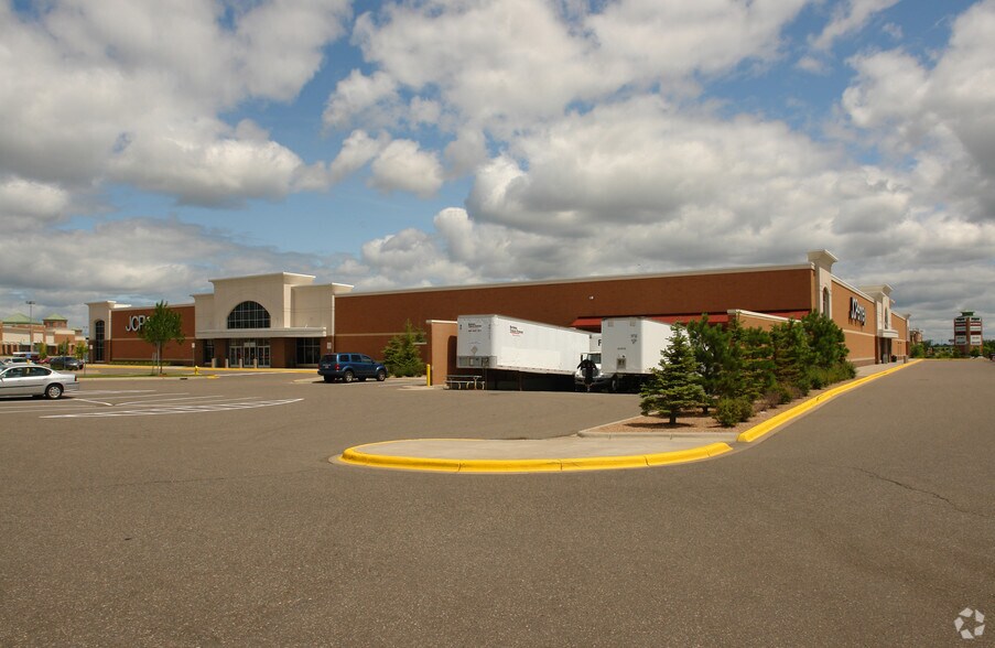 More Photos Of 12550 Riverdale Blvd NW, Coon Rapids Department Store For Lease