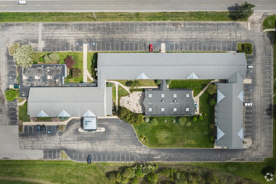 More Photos Of 10621 Fremont Pike, Perrysburg Hotel For Sale