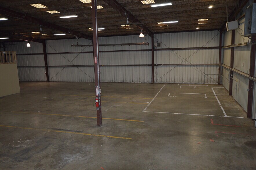 More Photos Of 4951 Grisham Dr, Rowlett Manufacturing For Lease