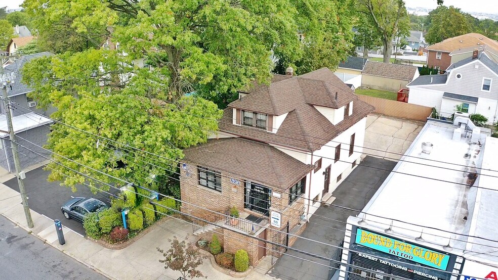 More Photos Of 623 Forest Ave, Staten Island Office For Sale