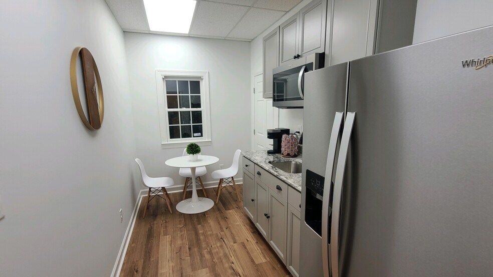 More Photos Of 103 Stone Village Dr, Fort Mill Office For Lease