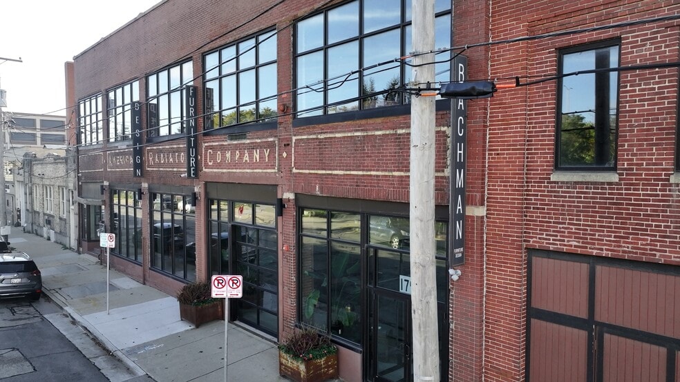 Primary Photo Of 1741 W Saint Paul Ave, Milwaukee Flex For Sale