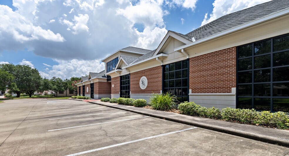 More Photos Of 12511 Emily Ct, Sugar Land Office For Sale