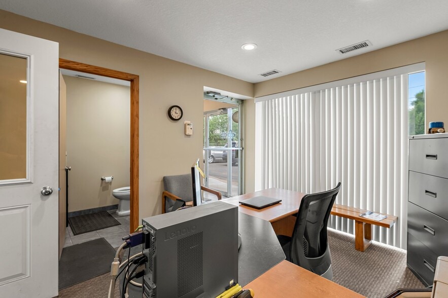 More Photos Of 700-710 Hamel Rd, Hamel Warehouse For Sale