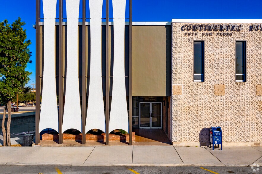 More Photos Of 6836 San Pedro Ave, San Antonio Office For Lease