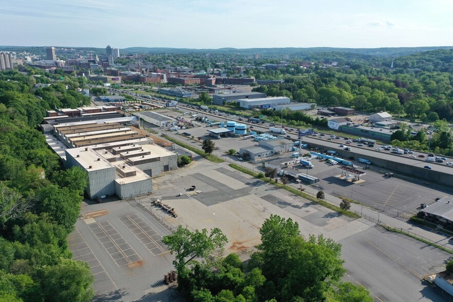 More Photos Of 40-88 Crescent St, Worcester Manufacturing For Lease