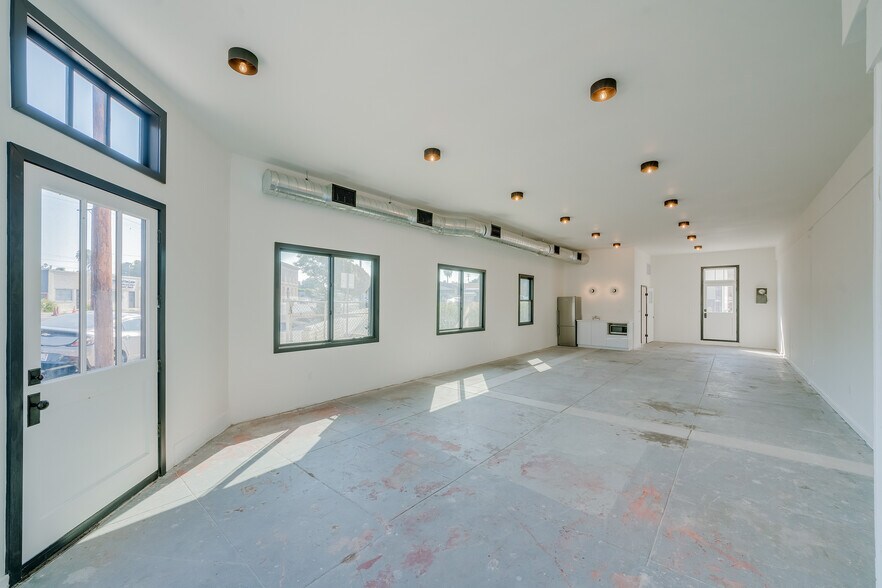 More Photos Of 6012 York Blvd, Los Angeles Office For Lease