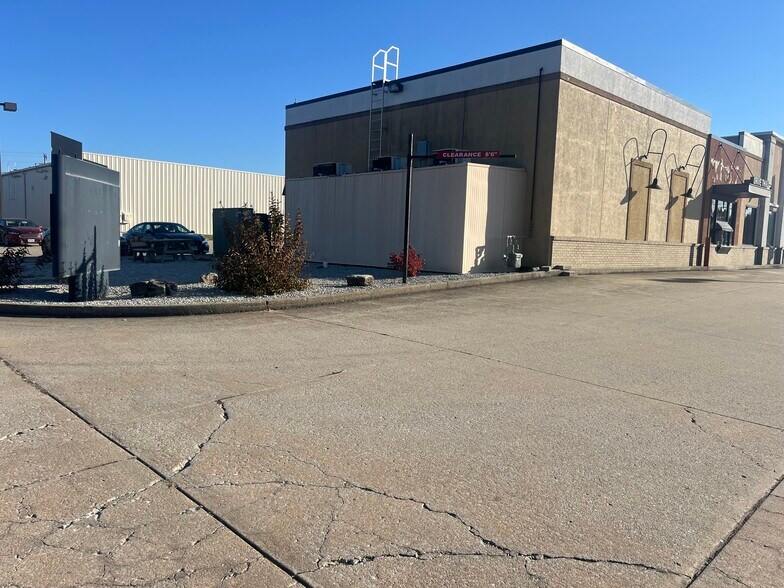 More Photos Of 1020 W Buchanan St, California Fast Food For Sale