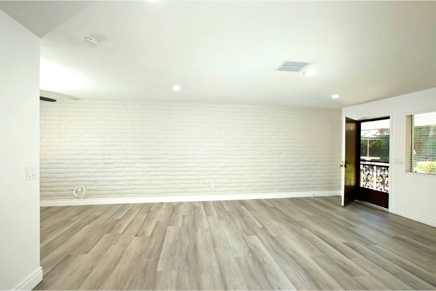 More Photos Of 145 W Grove St, Rialto Apartments For Sale