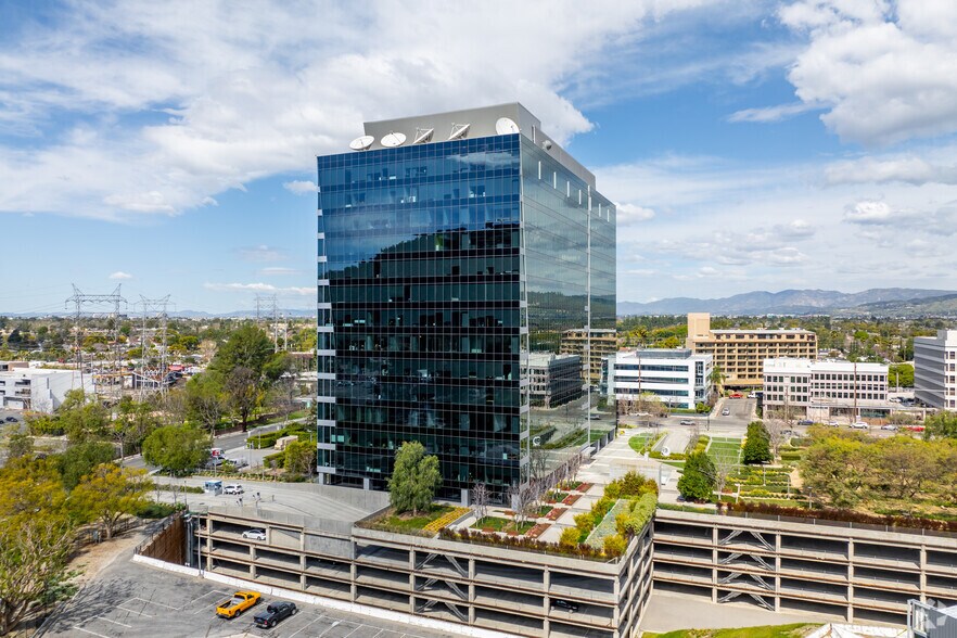 More Photos Of 2900 W Alameda Ave, Burbank Office For Lease