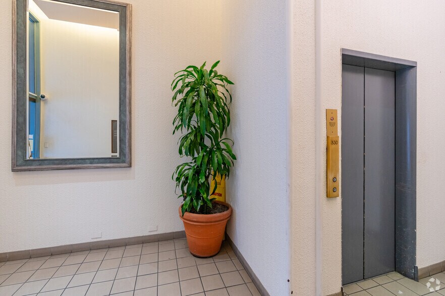 More Photos Of 603-615 Battery St, San Francisco Loft Creative Space For Lease