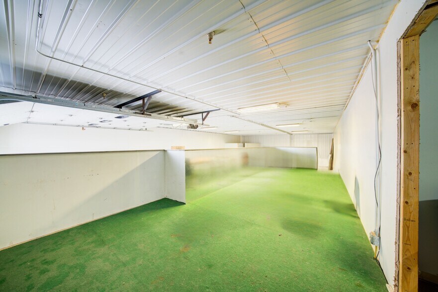 More Photos Of 22 W Haley Springs Rd, Bozeman Industrial For Sale