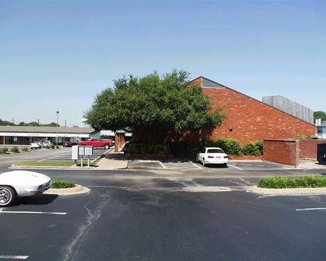 More Photos Of 209 Bedford Rd, Bedford General Retail For Lease