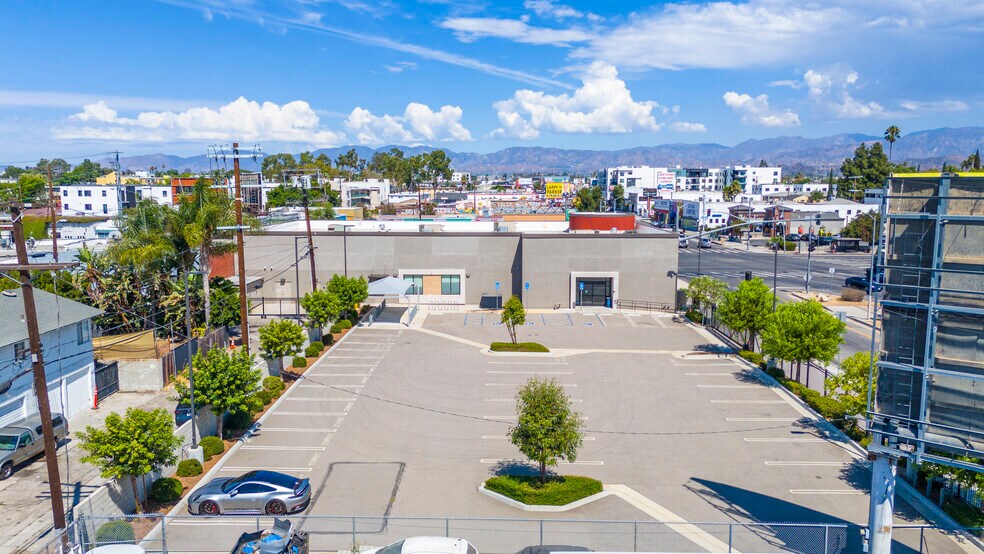 More Photos Of 11702 Victory Blvd, North Hollywood Medical For Sale