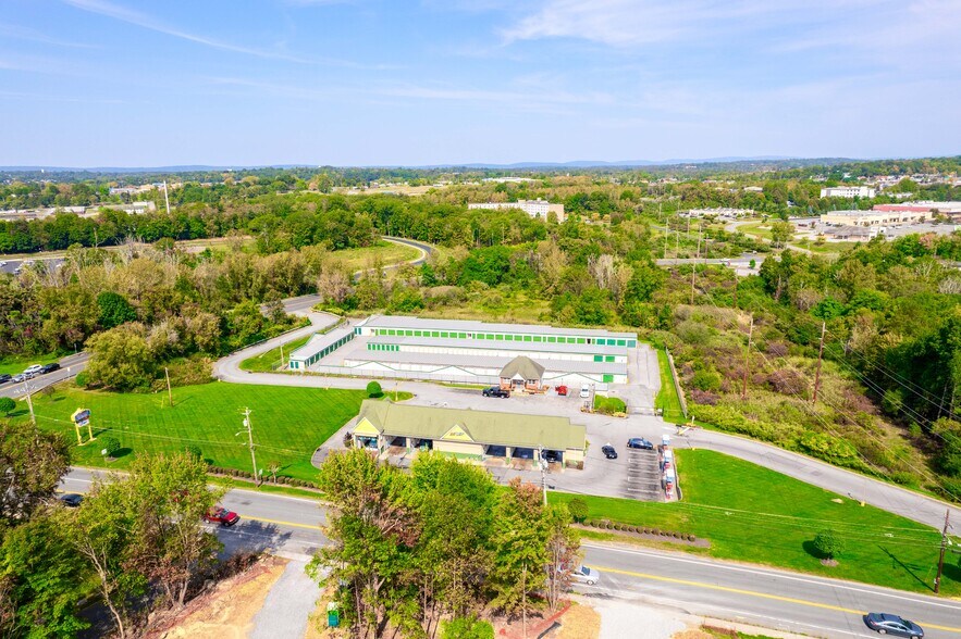 More Photos Of 485 E Main St, Middletown Self Storage For Sale